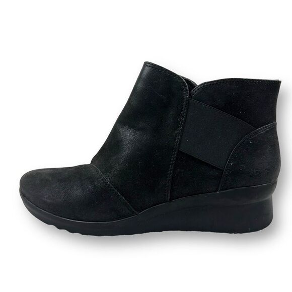 Clarks Cloudsteppers Women's Size 8 Caddell Rush Wedge Booties Black Zip Ankle - Picture 1 of 10